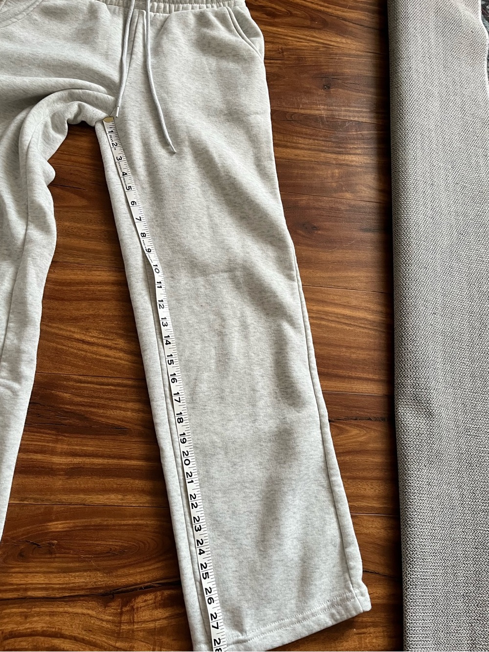 Bundle of Sweatpants - Picture 12 of 12